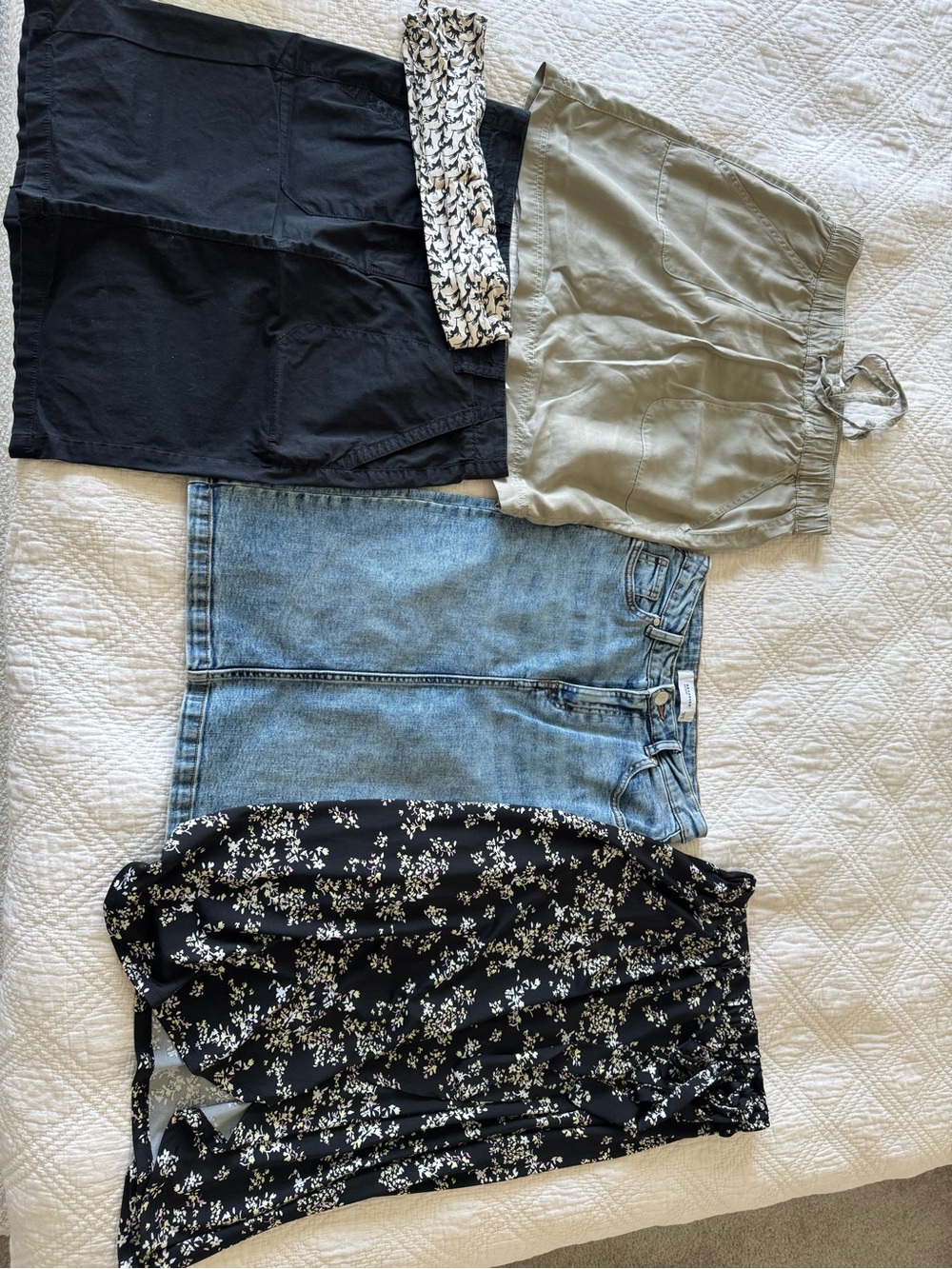 Mixed Summer Bottoms Bundle - Black, Olive, Denim, Black Floral